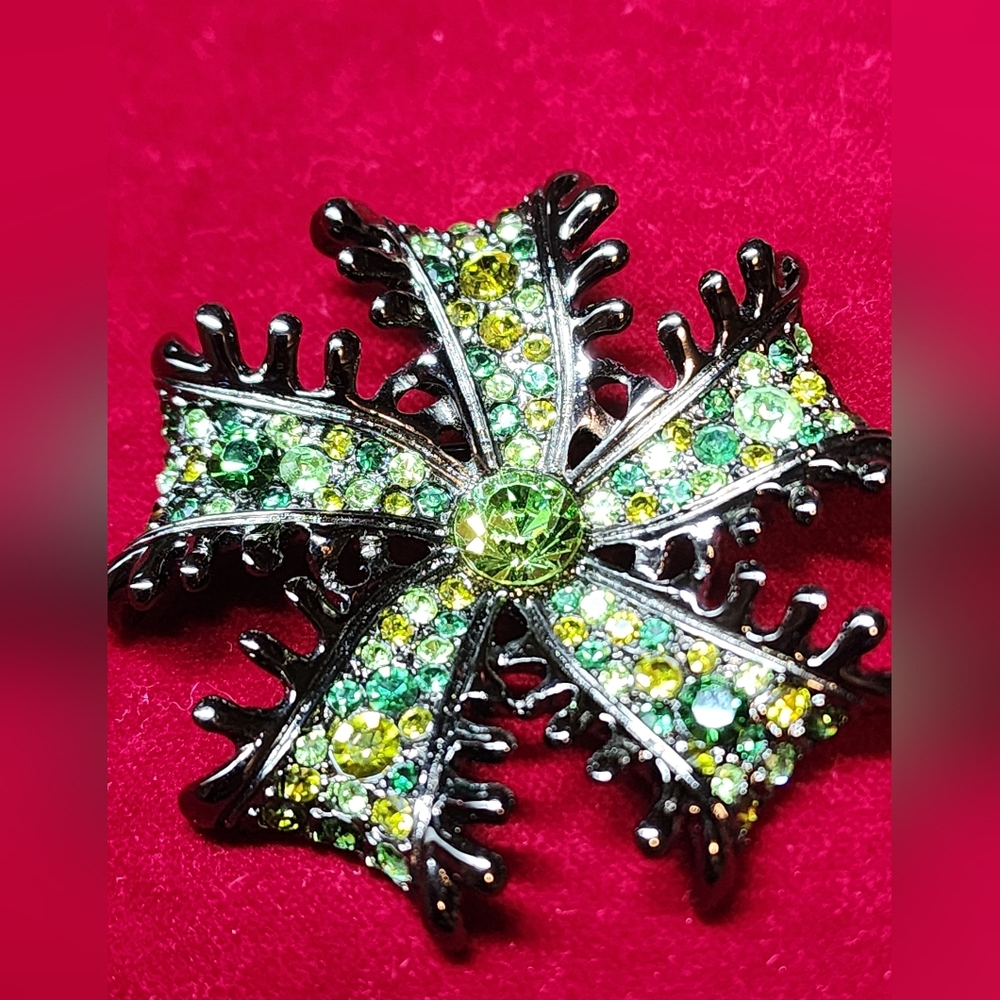 Vintage Kenneth Jay Lane Emerald Green Brooch
